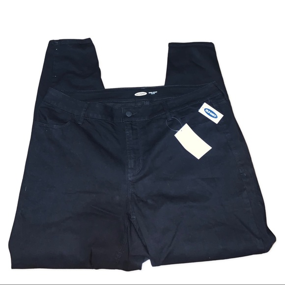 Black Mid Rise Jeans - Picture 2 of 3